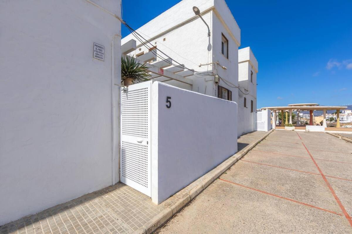 Tarifa Beach Apartment With Ocean Views And Pool Bagian luar foto